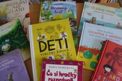 Aktualizácia a doplnenie knižného fondu odbornou literatúrou pre deti, mládež a dospelých